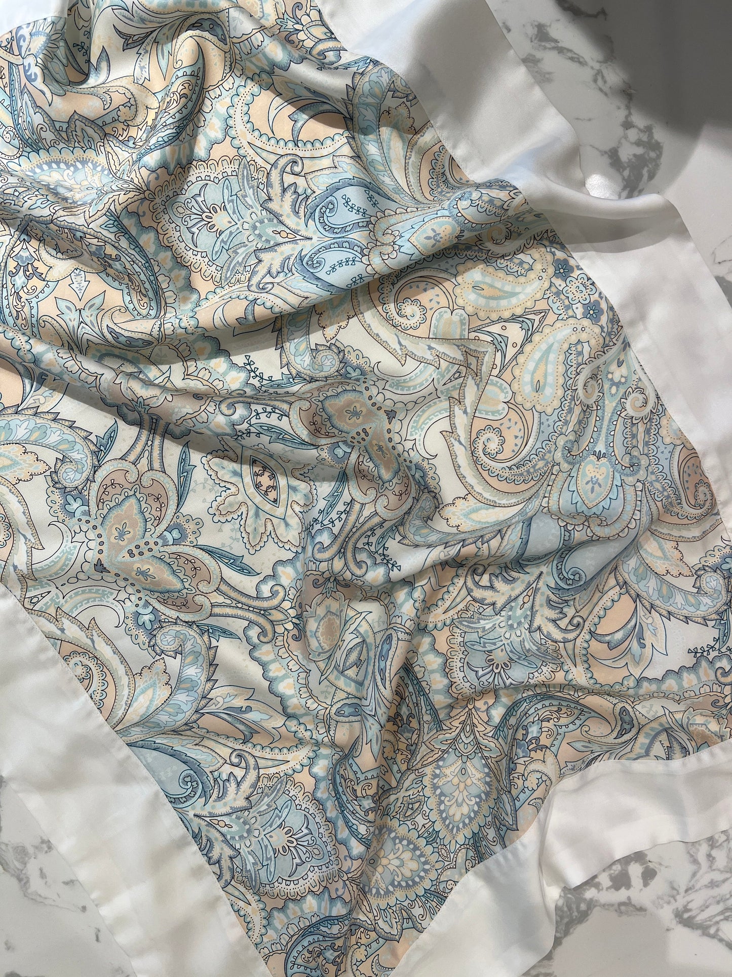 Emerald Embrace Bedding Set